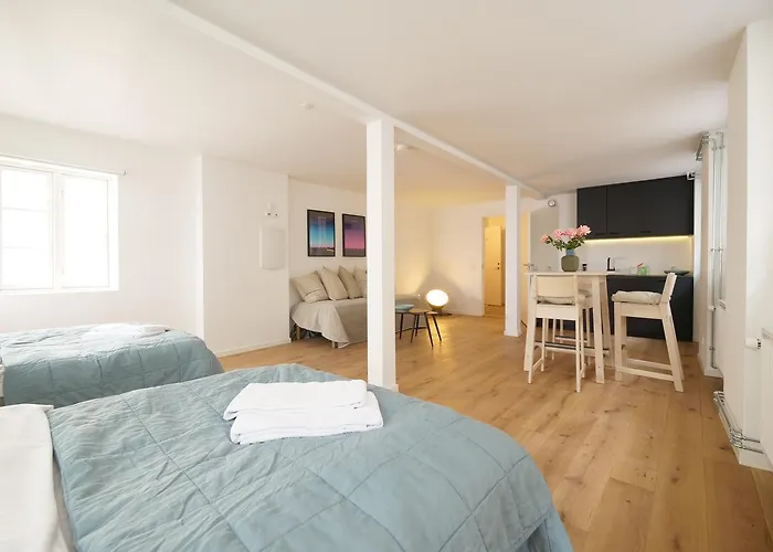 Rent A Place 1 - 4 *