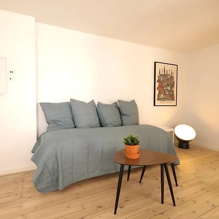 Rent A Place 1 - 4 * 코펜하겐